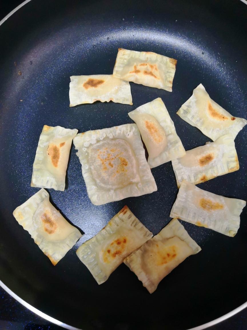 馄饨皮香蕉派的做法