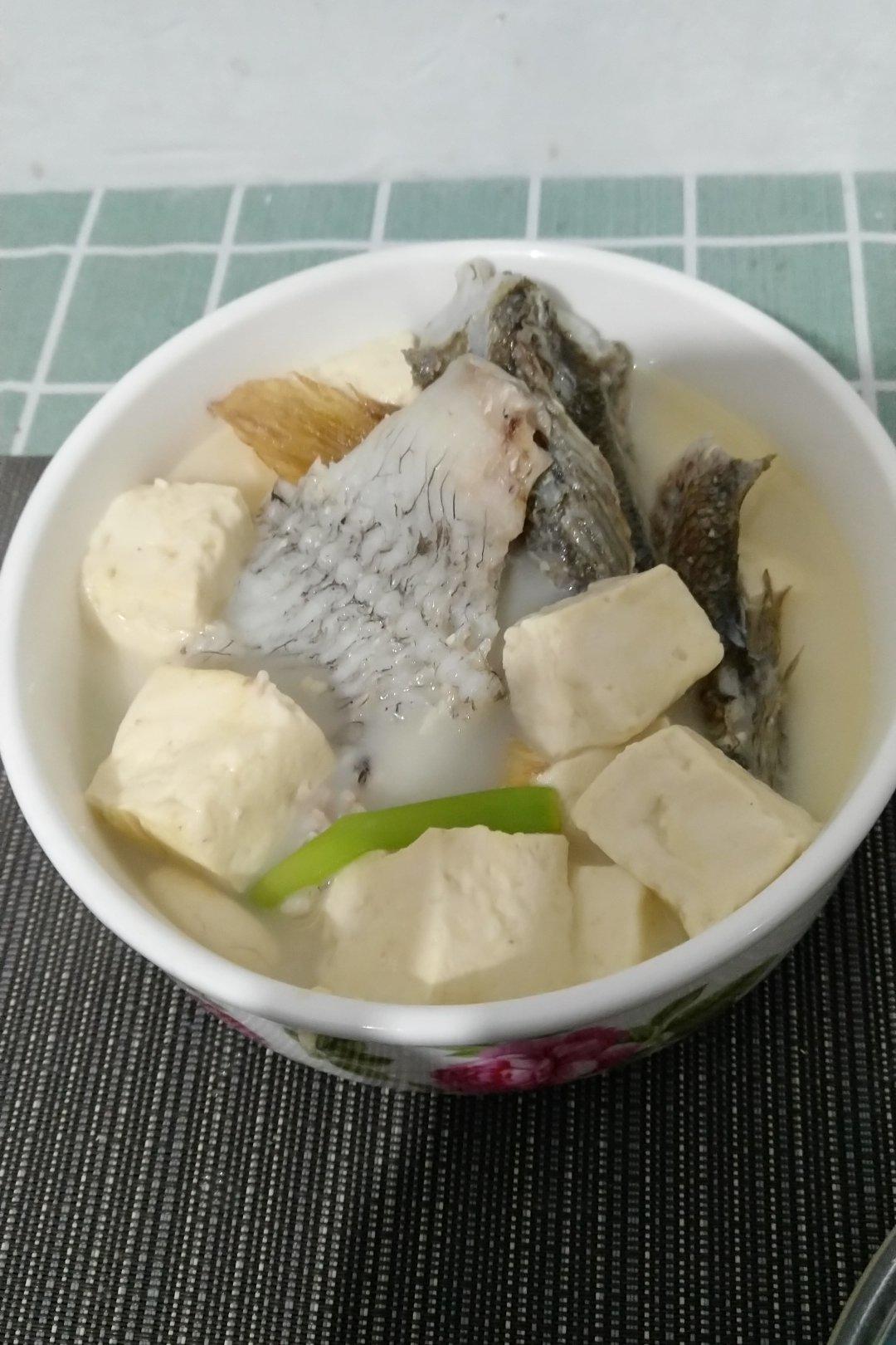 黄刺鱼炖豆腐