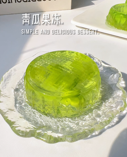 餅干托+青瓜皮=清爽果凍 ??低卡還環(huán)保