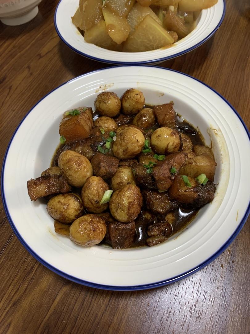 加了鹌鹑蛋后，这盘红烧肉，美味的逆天啦——鹌鹑蛋烧肉（孔瑶食谱）