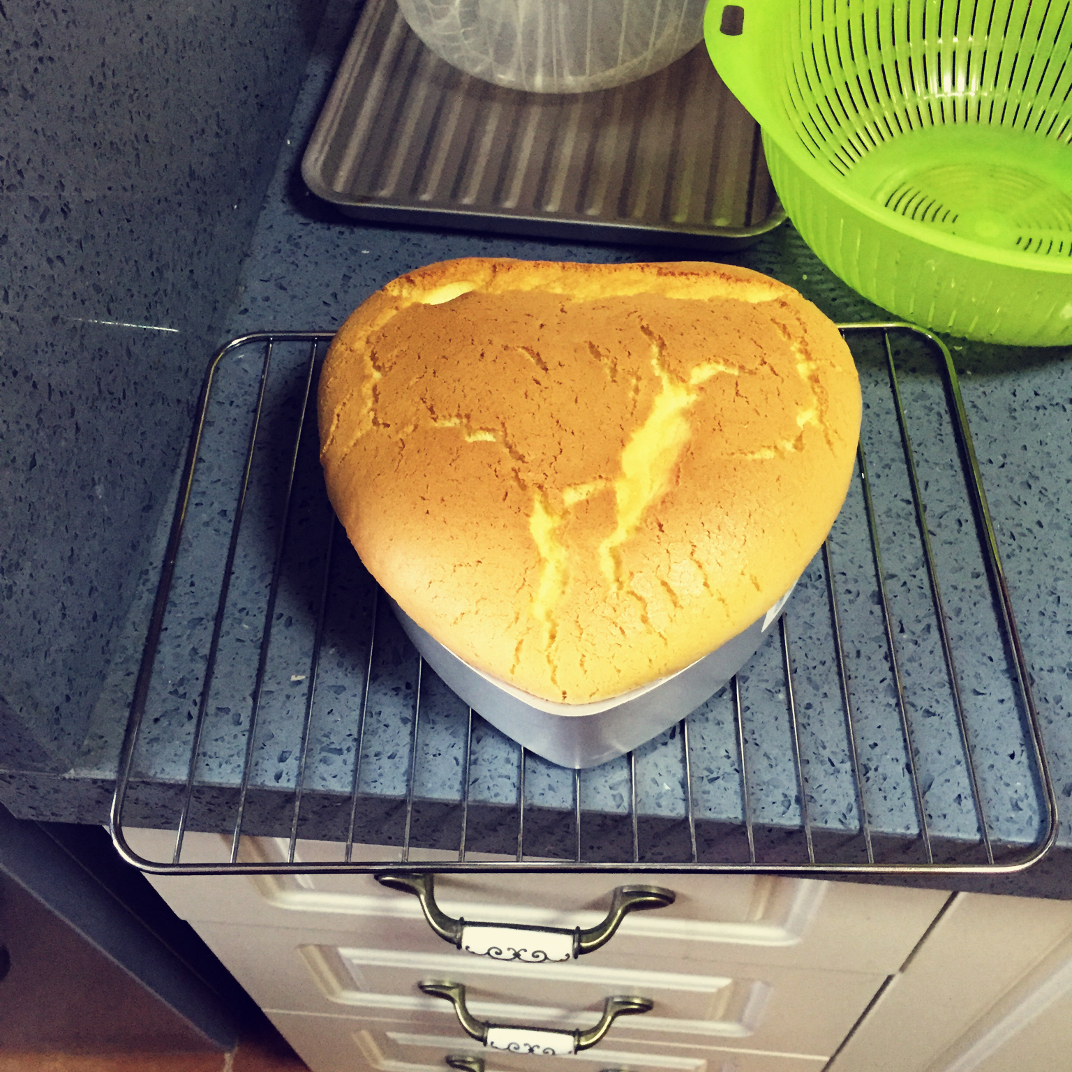 烤箱做蛋糕（戚风蛋糕的做法）