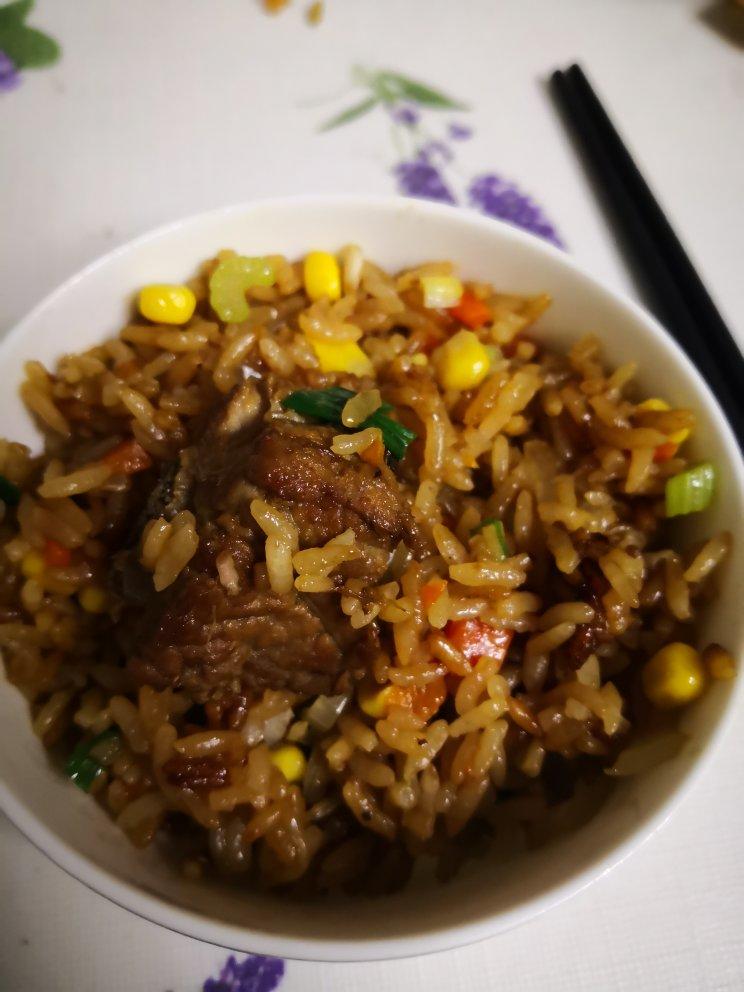 【排骨焖饭】