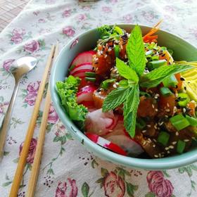 「健康• 高蛋白低醣饮食• 能在一碗中吃到彩虹哦」吞拿鱼Poke 夏威夷海鲜饭
