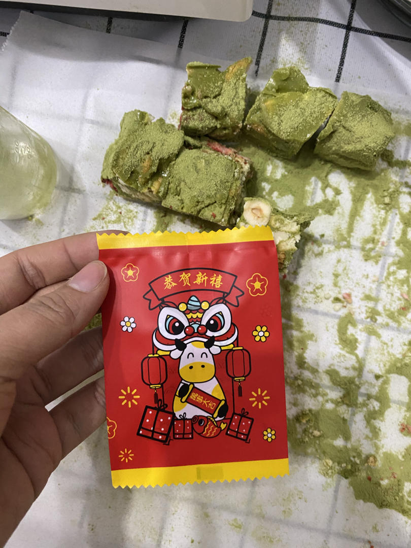 抹茶草莓雪花酥