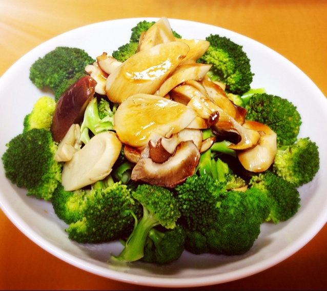 杏鲍菇扣西兰花