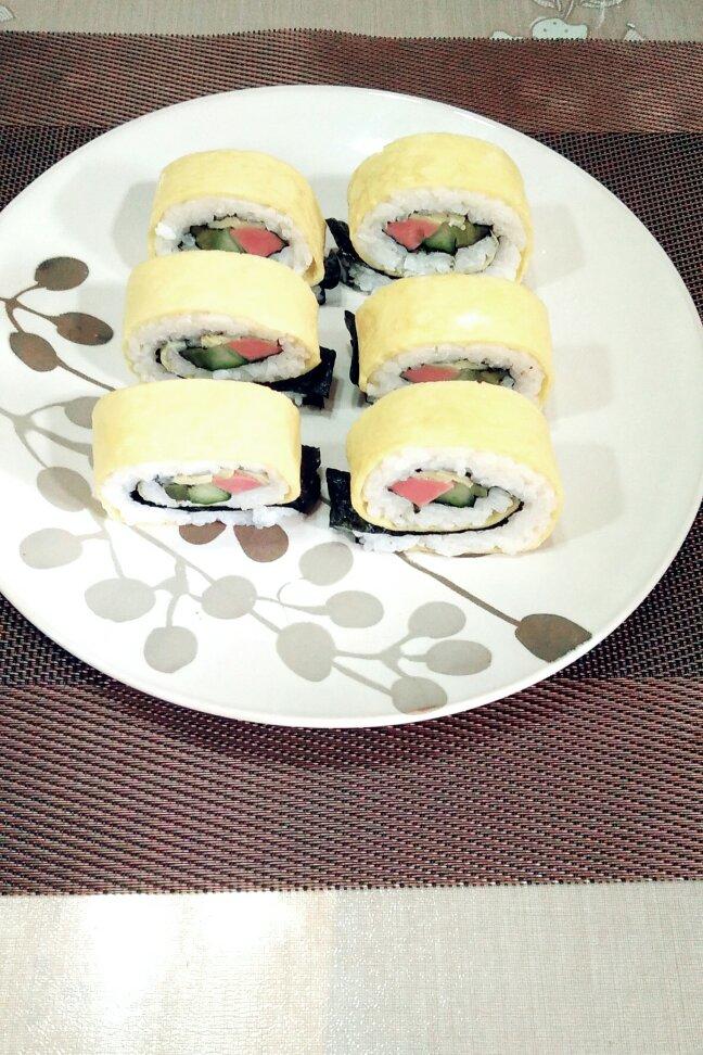 微雨燕飞71做的蛋皮寿司