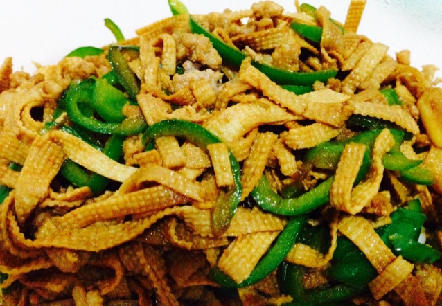 碰碰还有做的百叶炒肉丝