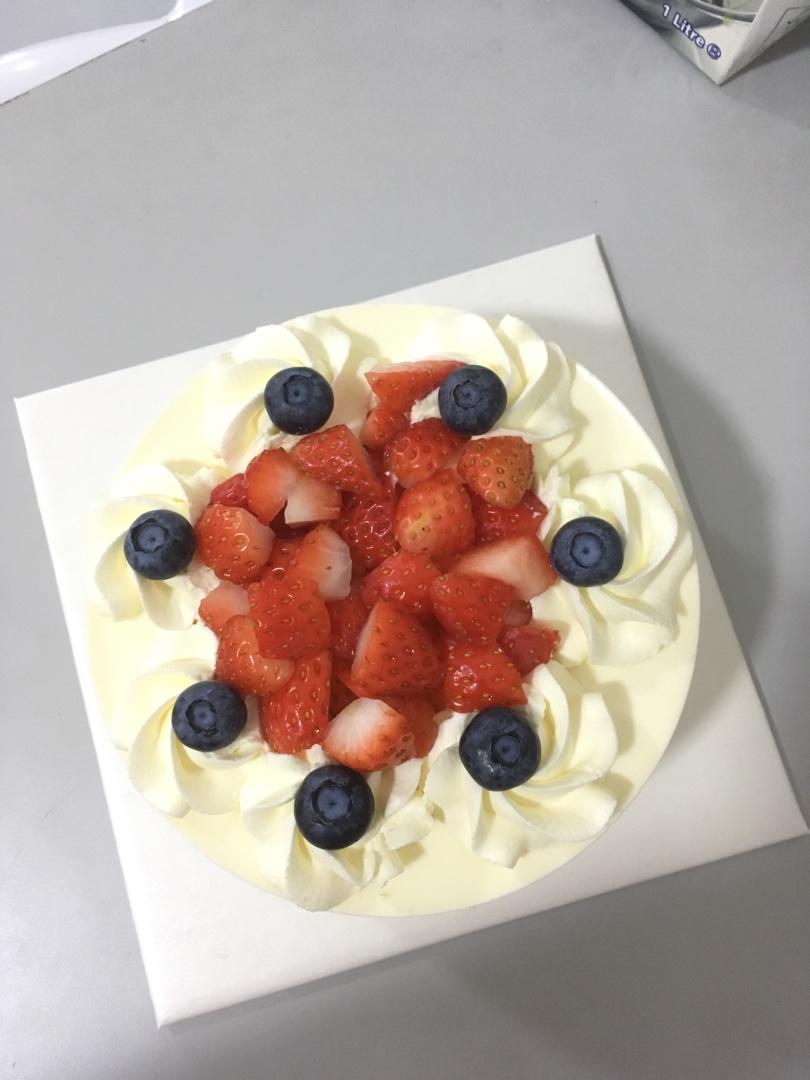 奥利奥草莓酸奶慕斯蛋糕（6寸）