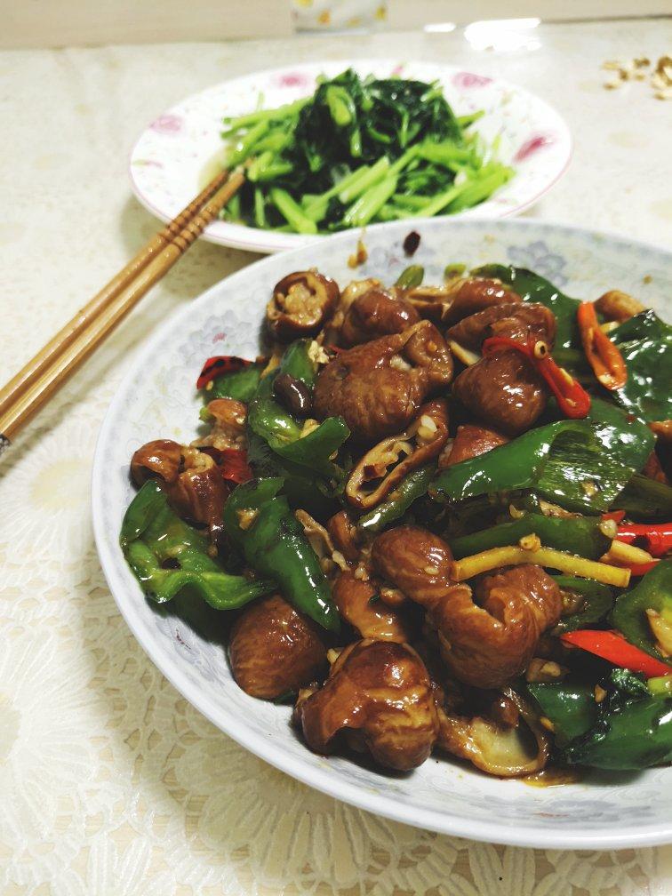 好吃到爆火爆肥肠