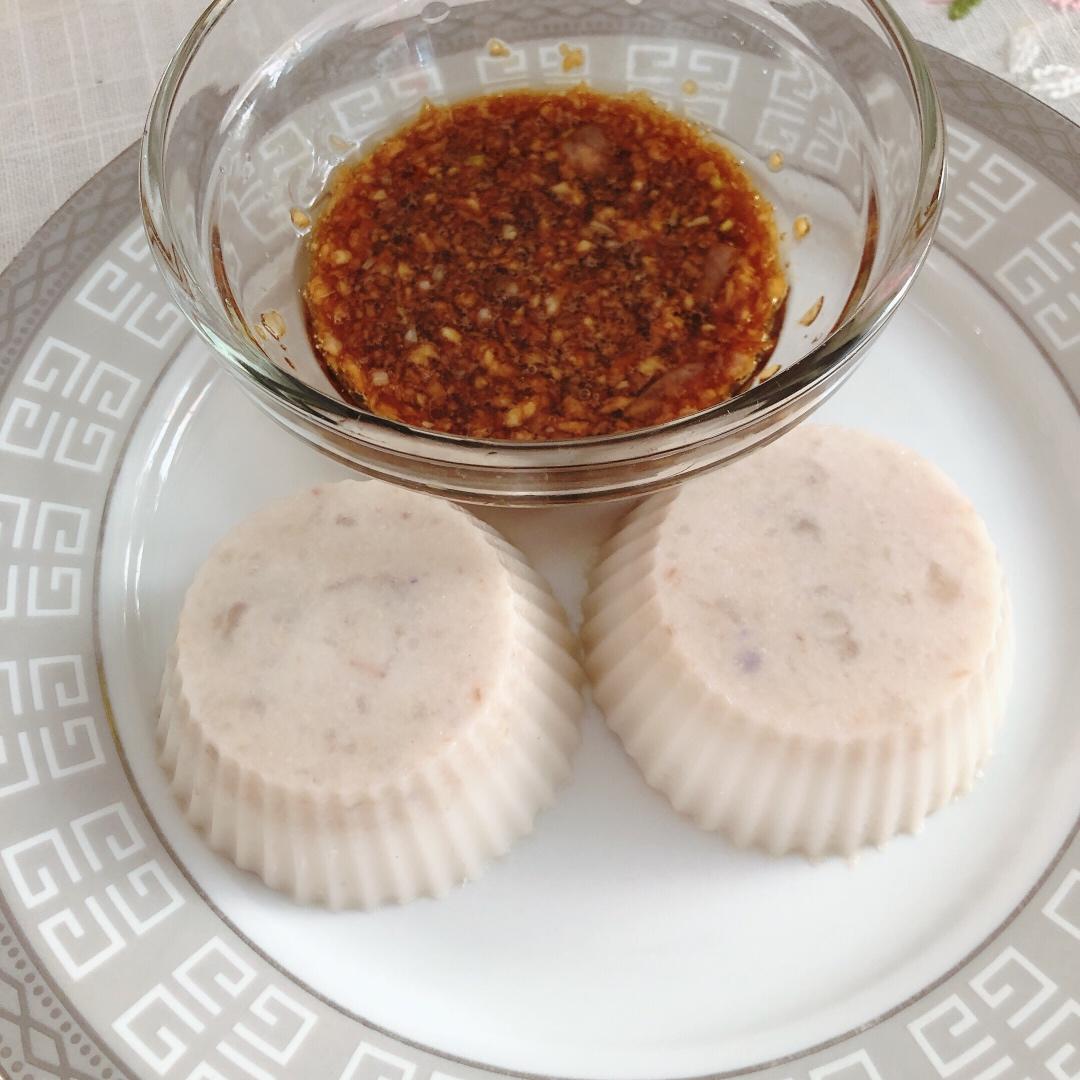 熬制肉皮冻---为小笼包做准备
