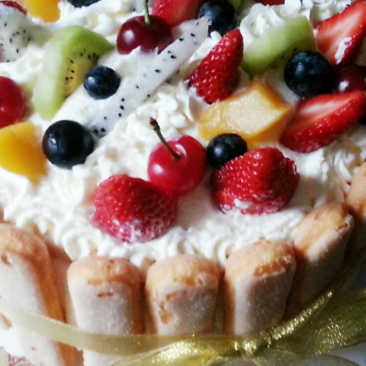 生日蛋糕教程【威化饼干围边】