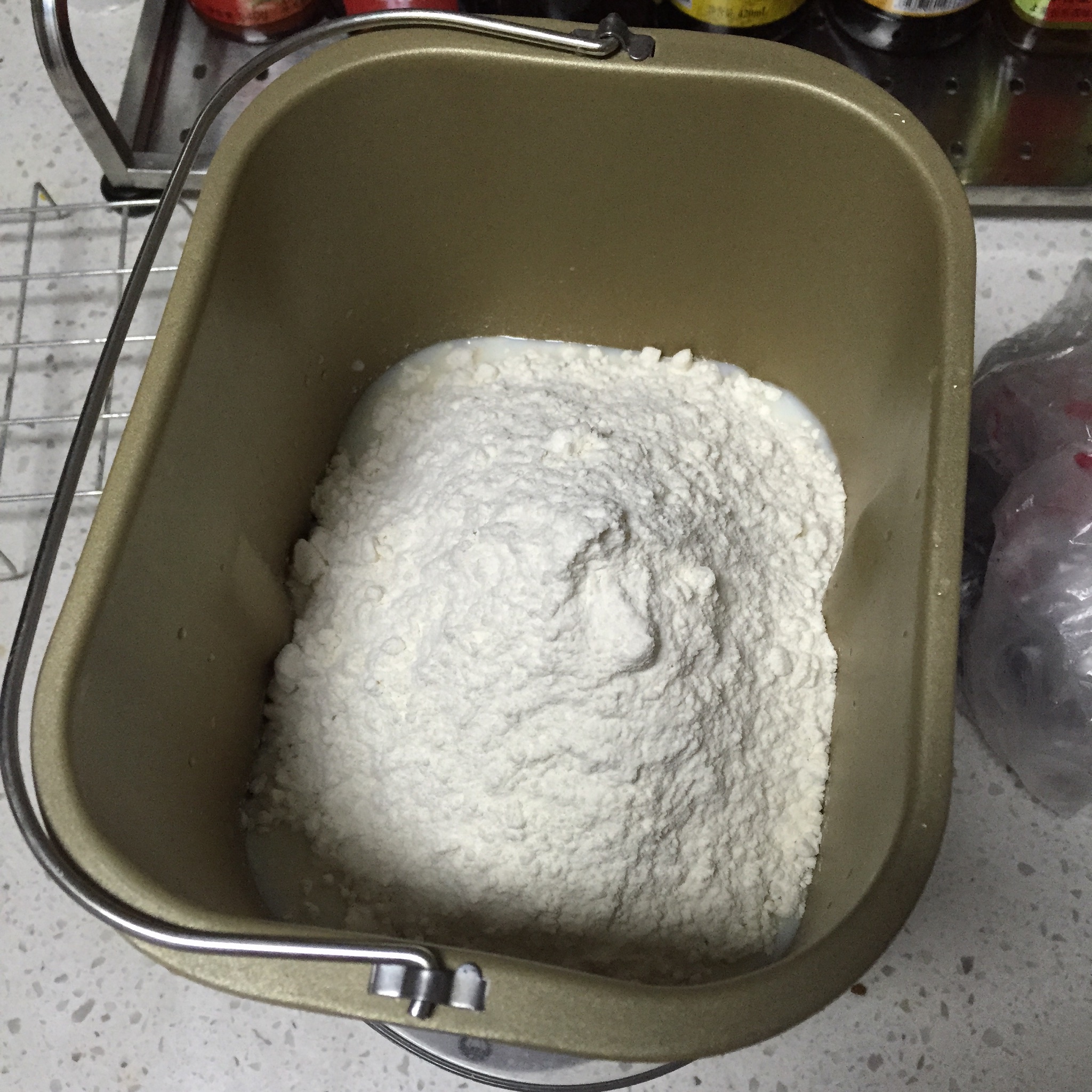 牛奶香面包（柏翠PE8500）的做法 步骤1