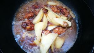 红烧翅根炖土豆的做法 步骤7