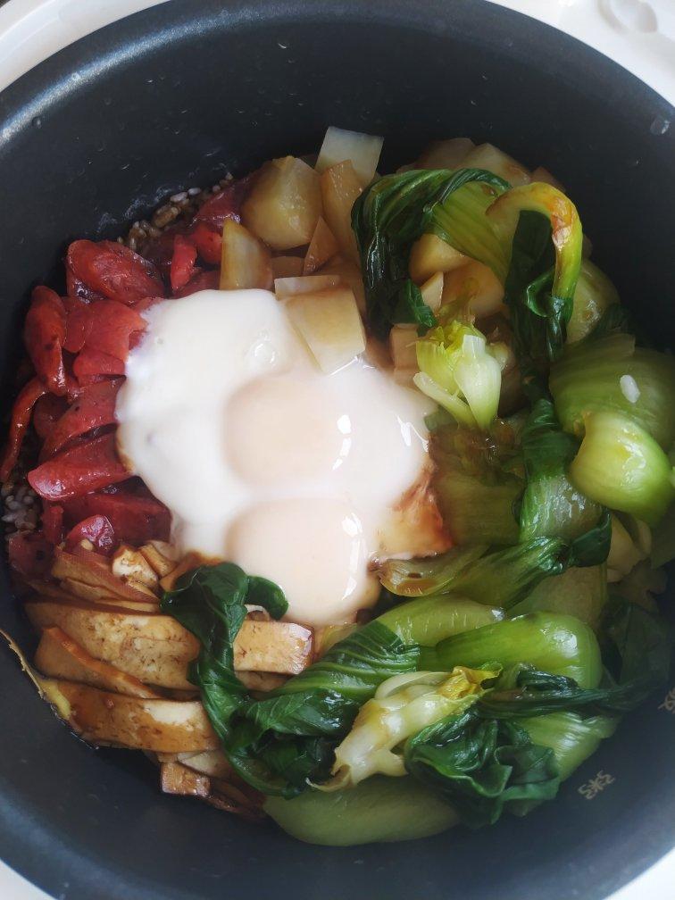 广式腊味煲仔饭（腊肠电饭锅版）