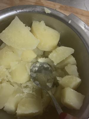 超级简单的土豆泥的做法 步骤3