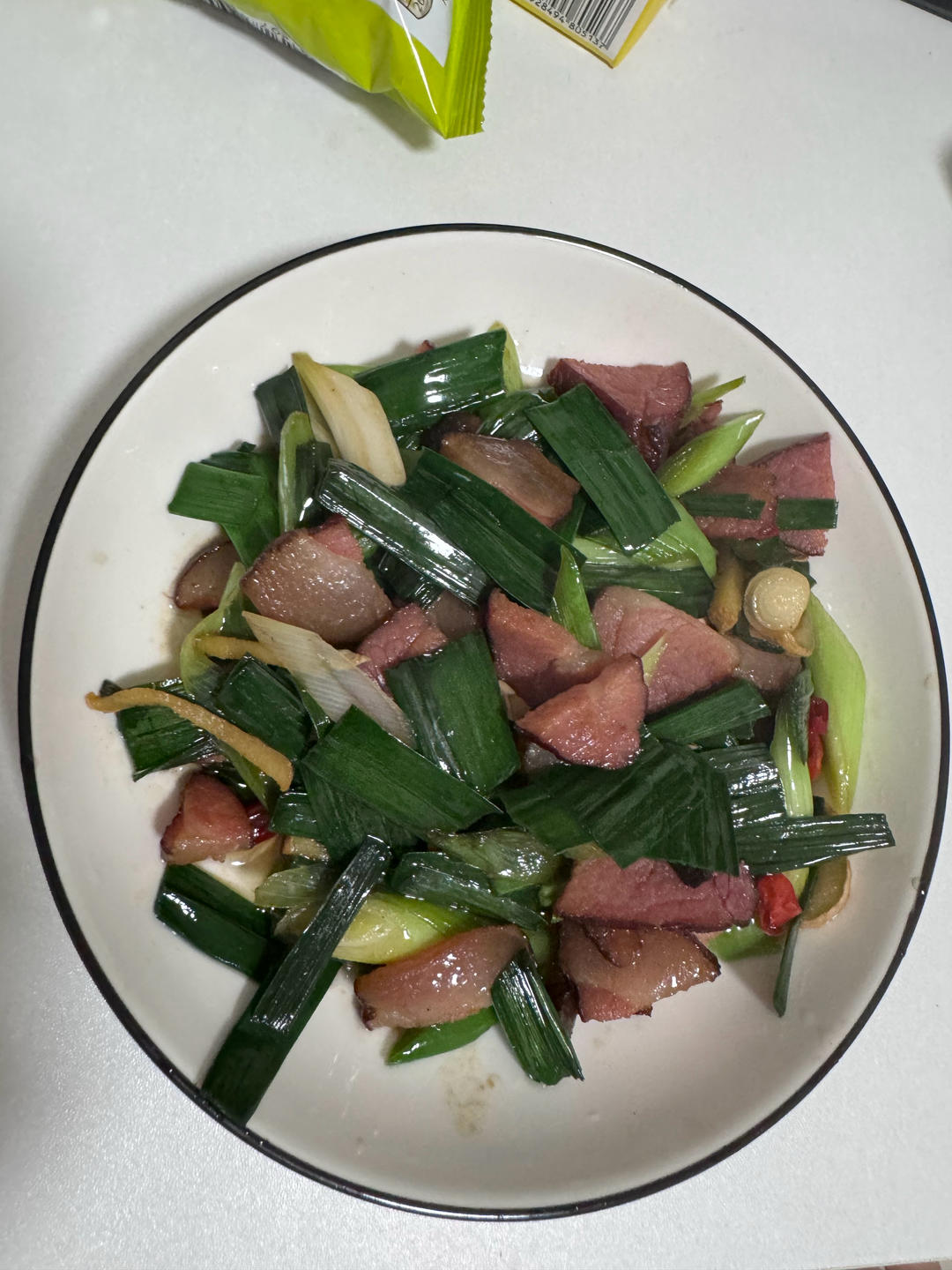 腊肉炒蒜苗