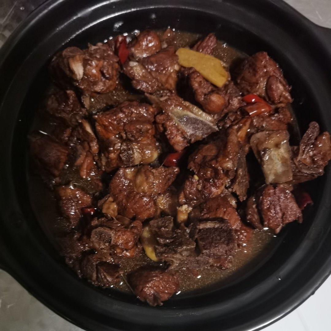 啤酒烧排骨（好吃到吼吼～）