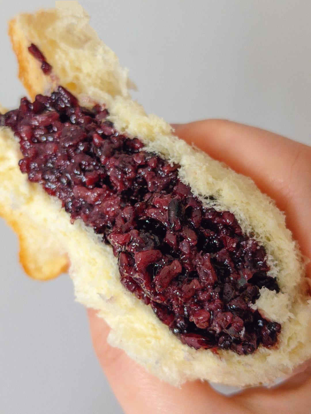 这个黑米馅我能炫一锅快拉住我控制不住啊