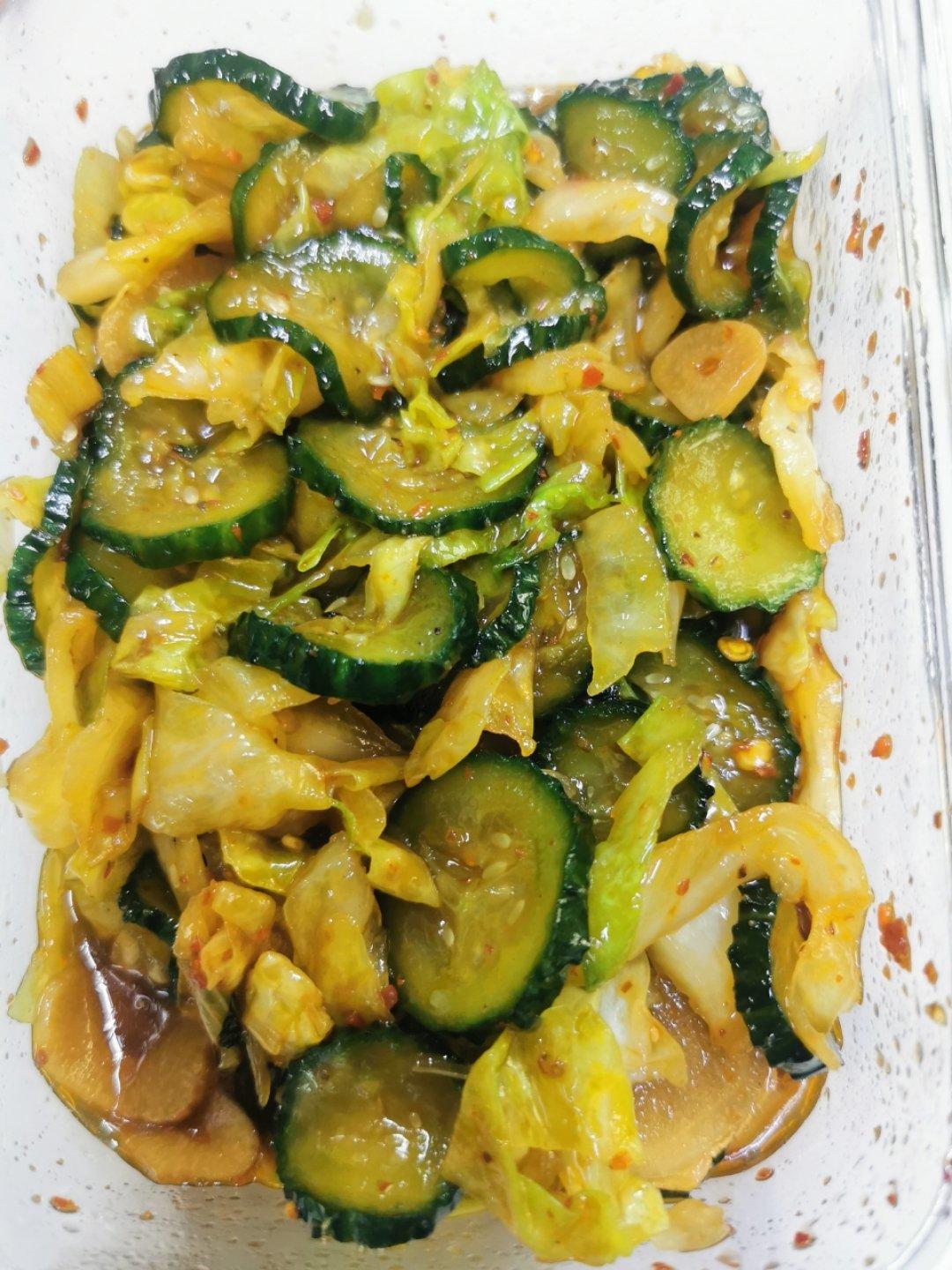超爽口超脆夏日腌黄瓜李子卷心菜