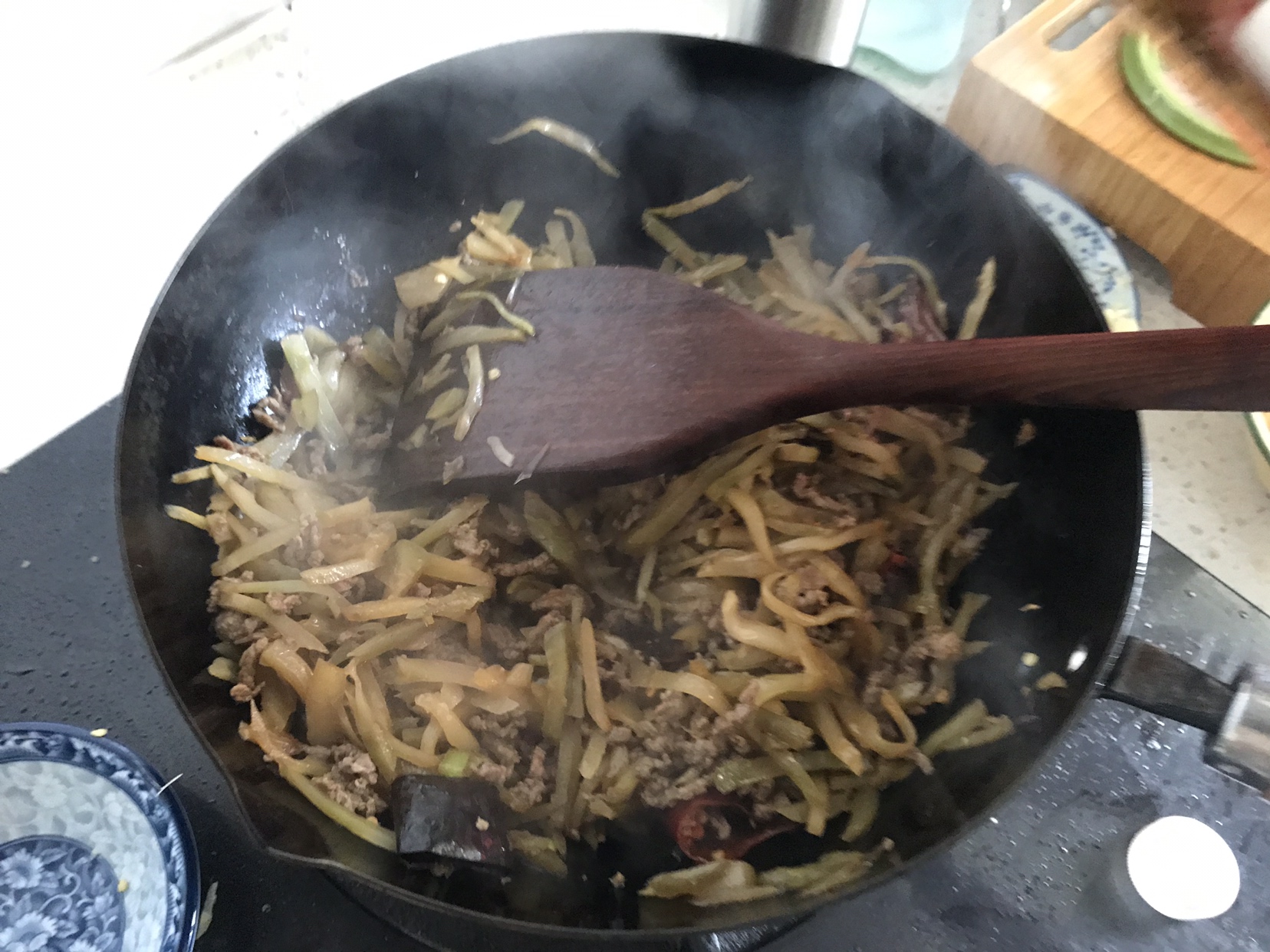 榨菜炒肉丝（橄榄菜）的做法 步骤5