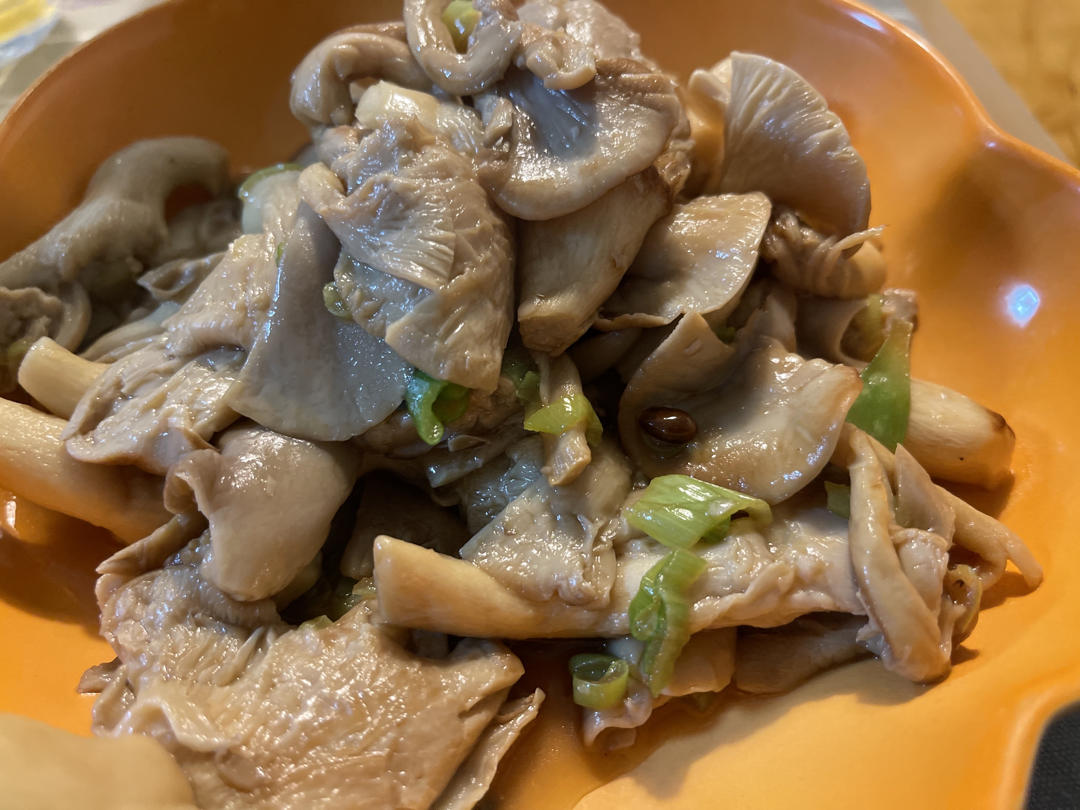 素炒野生小蘑菇