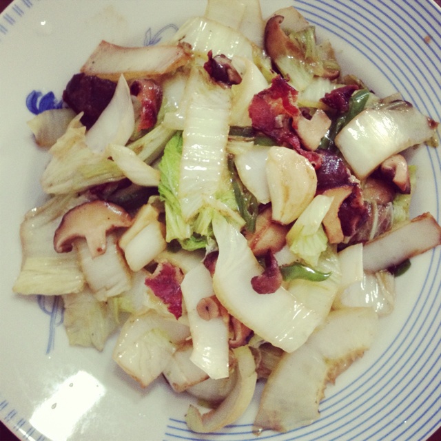 白菜炒腊肠