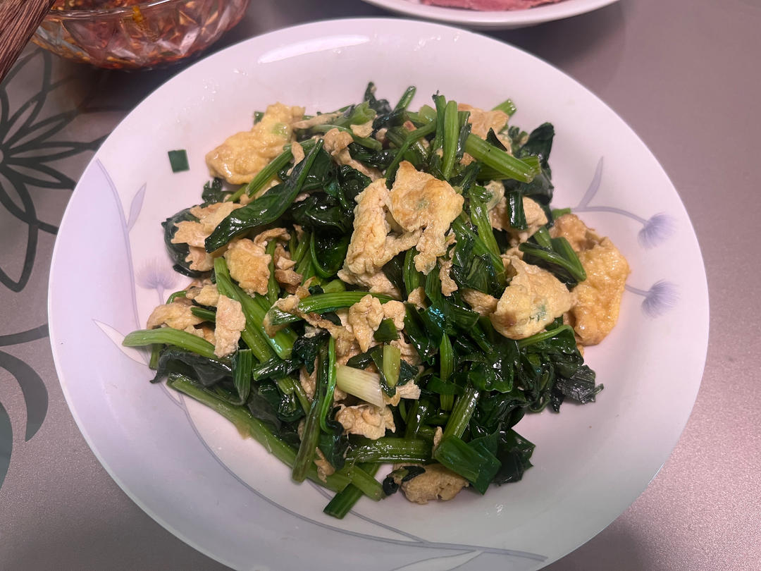 菠菜炒鸡蛋