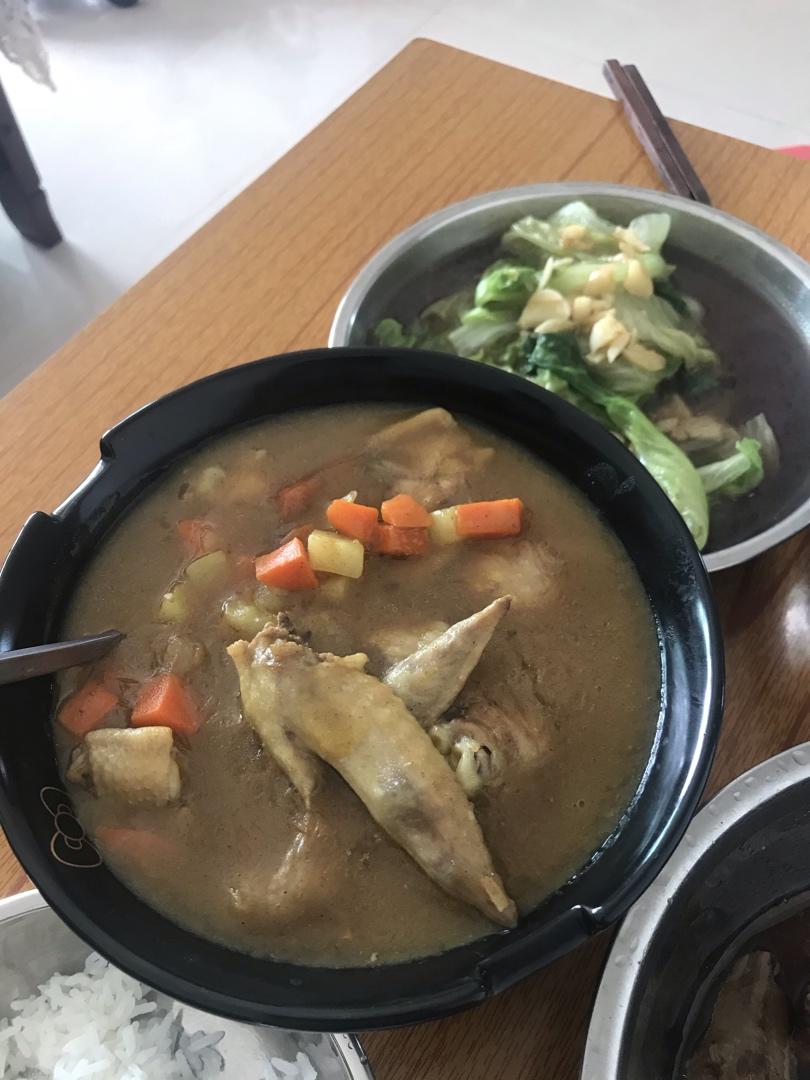 简单美味的土豆咖喱鸡翅