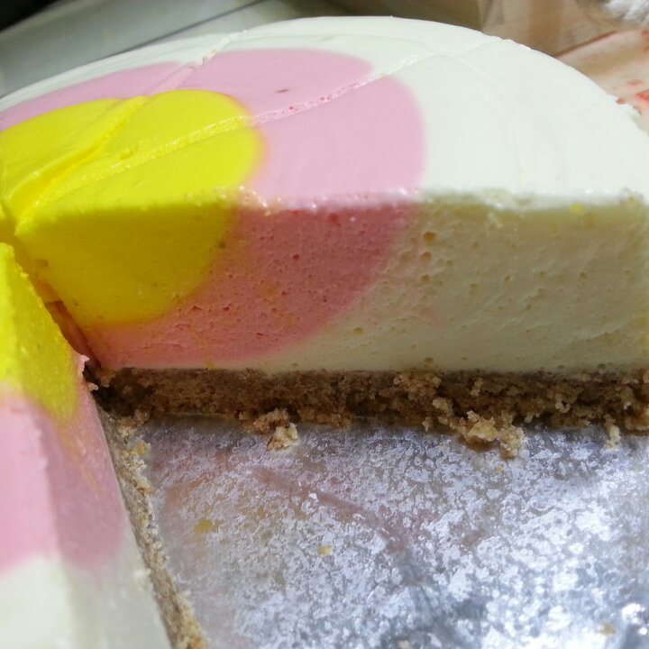 彩虹芝士蛋糕