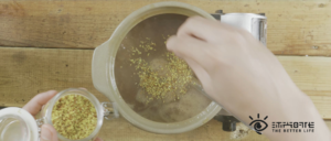 桂花红糖鲜藕粥的做法 步骤3