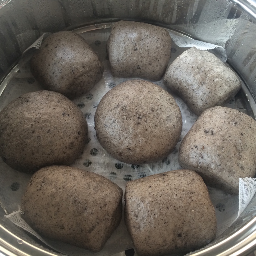 奶香黑芝麻刀切馒头