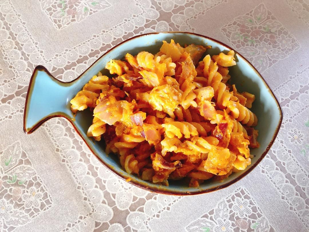 浓情南瓜汁鸡肉意大利面