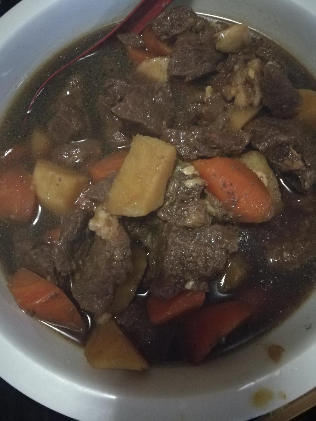 无水高压锅炖牛肉