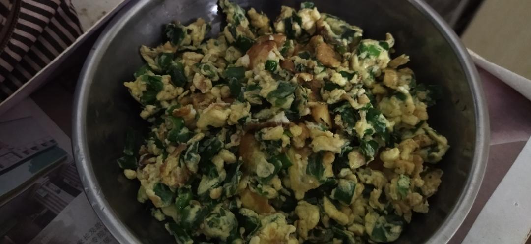 想念奶奶的韭菜炒蛋（又香又嫩有诀窍）