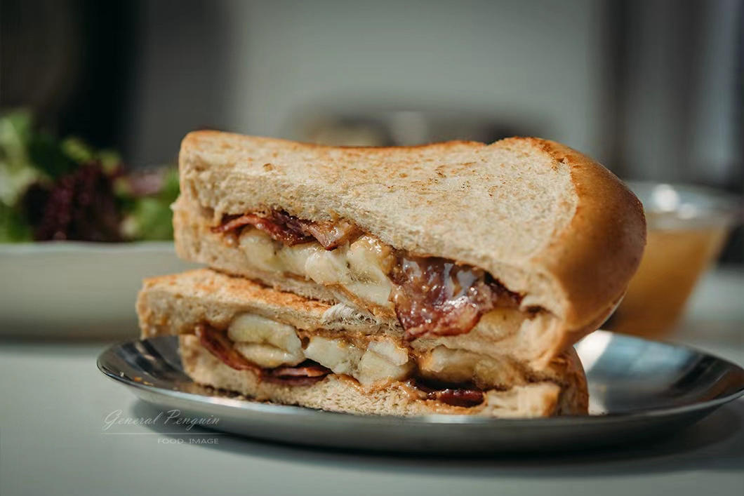 改良版猫王三明治+鹰嘴豆蔬菜沙拉