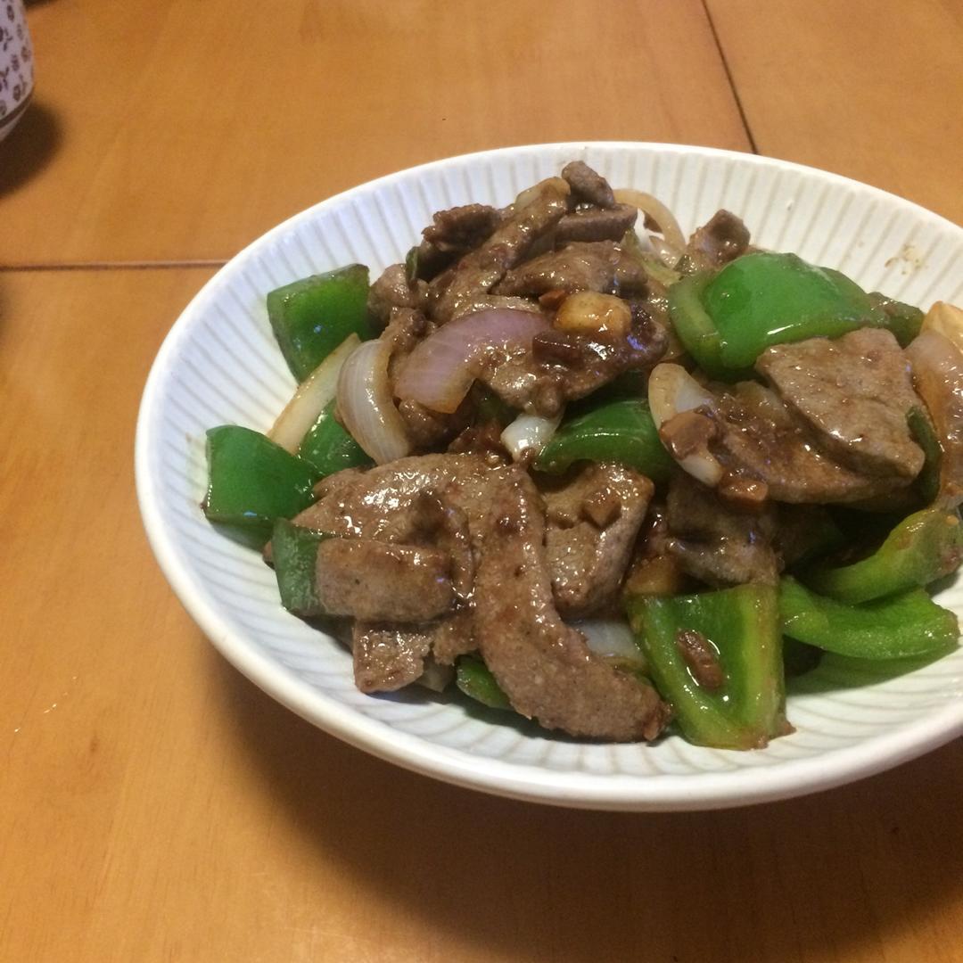 洋葱炒猪肝
