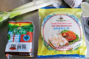 越南春饼卷中国京酱肉丝的做法 步骤1