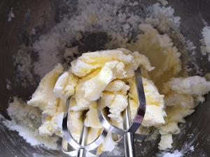 三种食材做出美味的黄油曲奇的做法 步骤4