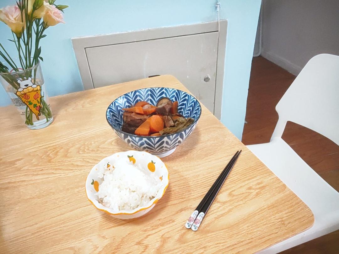 胡萝卜炖羊腿