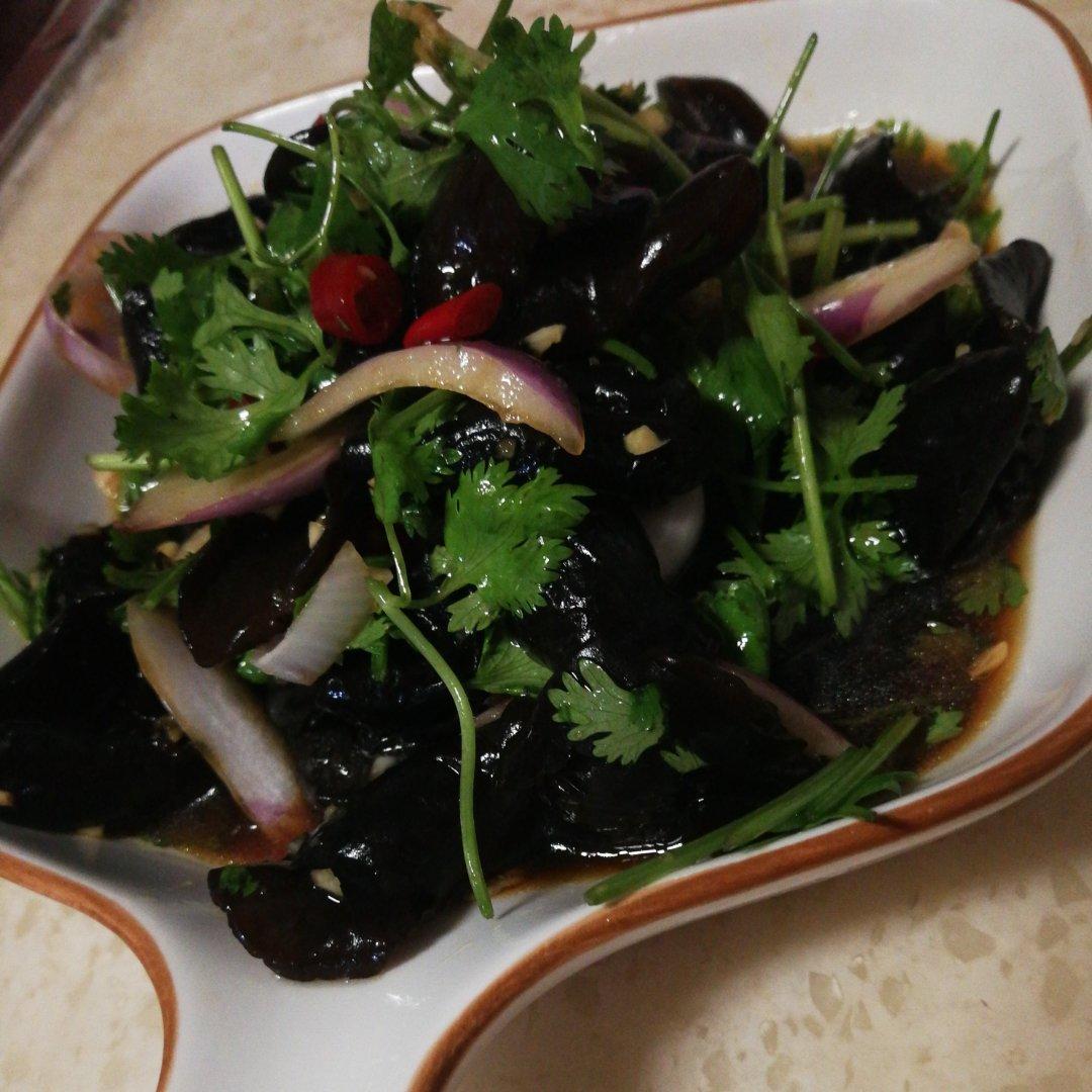 【凉拌木耳】按照我的做法，比饭店还好吃！调味汁是关键~好吃到停不下来