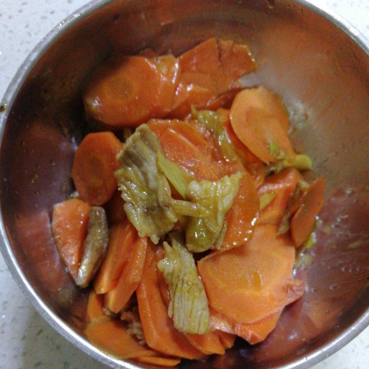 胡萝卜炒肉片