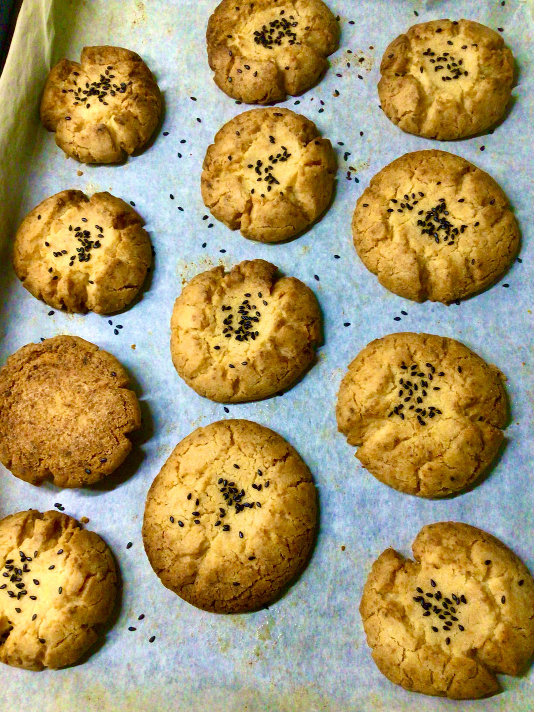 轻轻一按就碎掉的原味桃酥（不输猪油版）