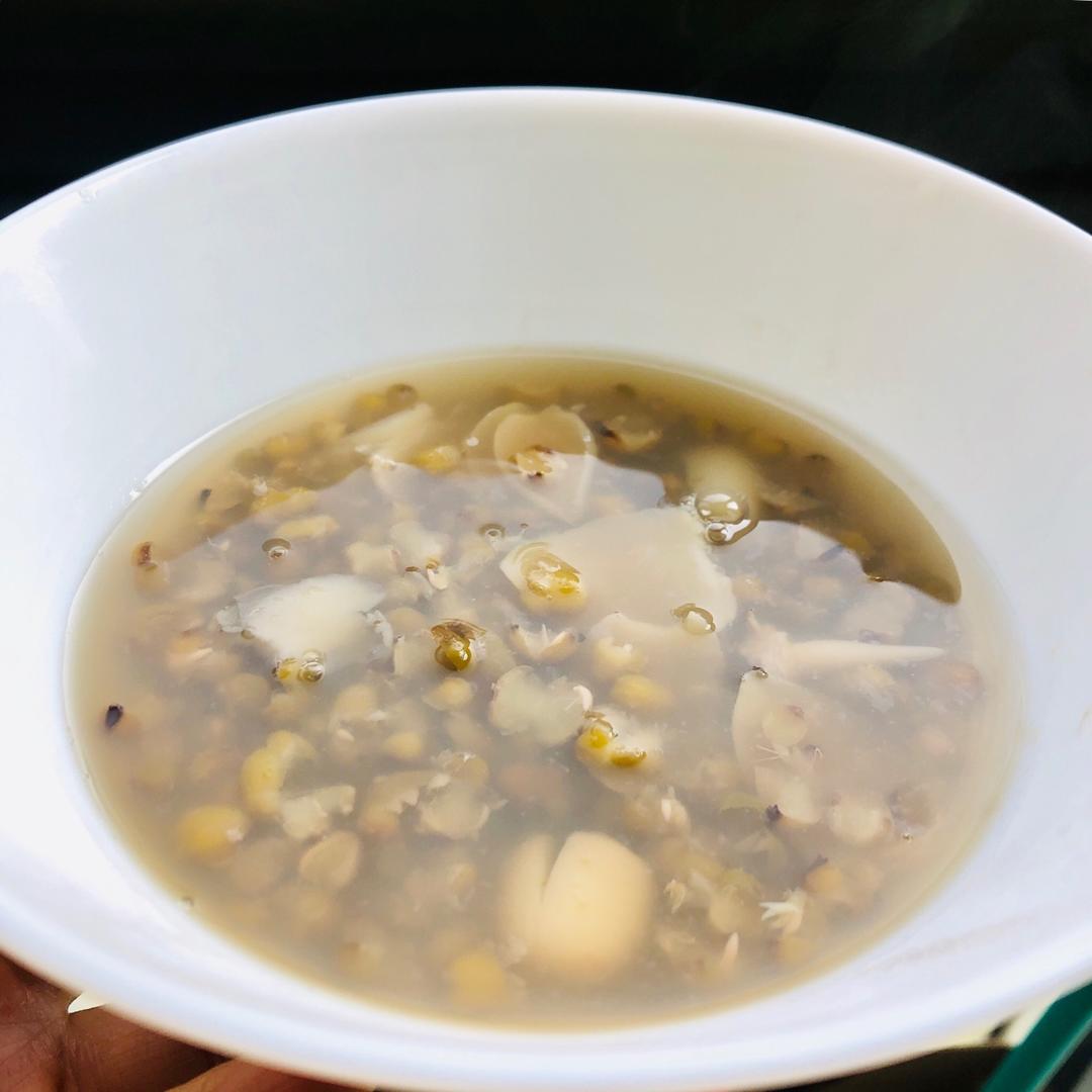 绿豆百合陈皮汤-初夏降燥驱热方