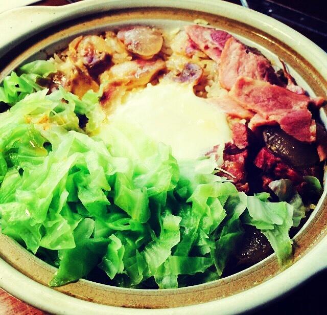 香肠培根滑蛋煲仔饭（包菜版）