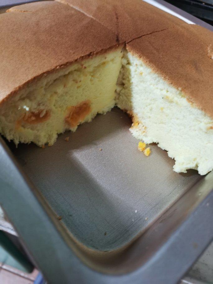 咸蛋黄古早蛋糕