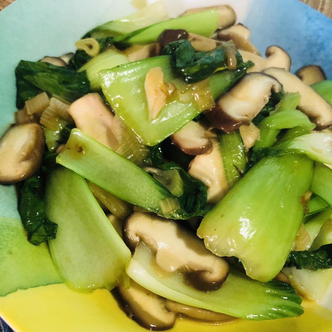 仙贝卷做的简易版香菇扒油菜