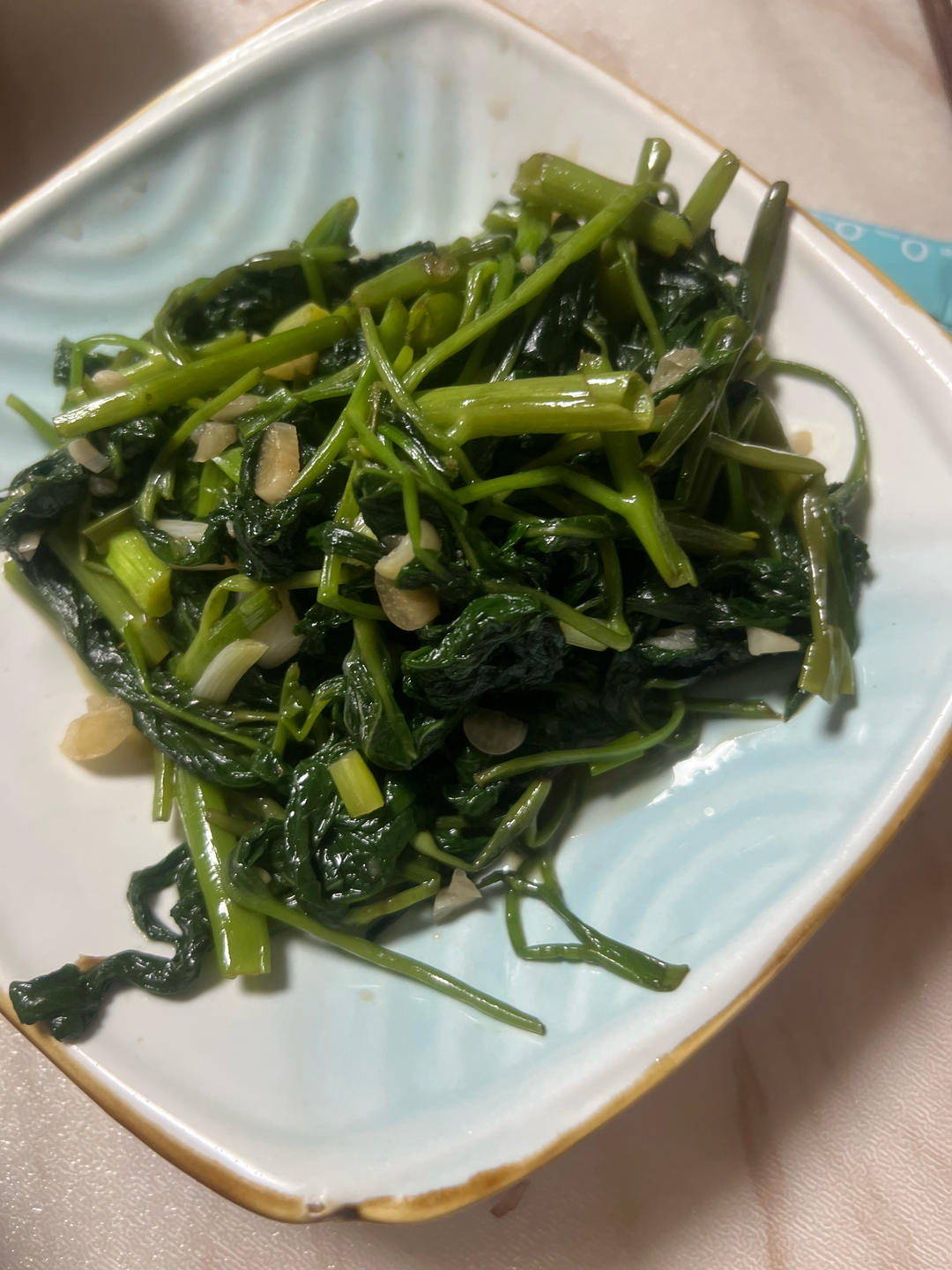 爆炒耗油空心菜