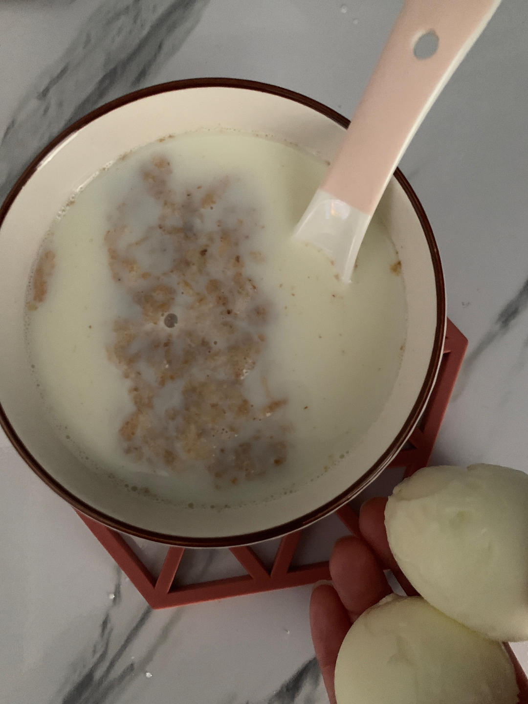 蔬菜鸡蛋饼+手掰甜椒+脱脂牛奶