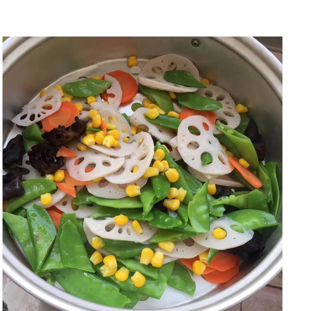 素菜也可以这么美—荷塘小炒