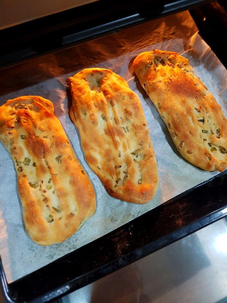 一团面做的香酥烤牌